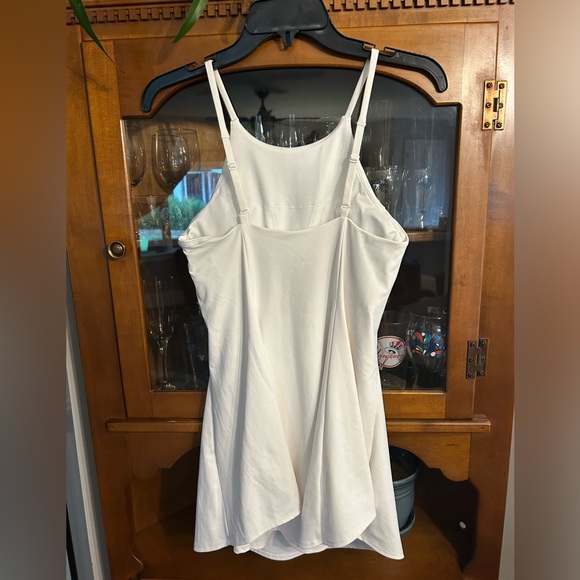 Old navy activewear dress white size small - Picture 2 of 2